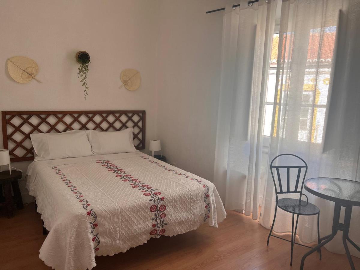 Avis Guesthouse เอโวรา ภายนอก รูปภาพ
