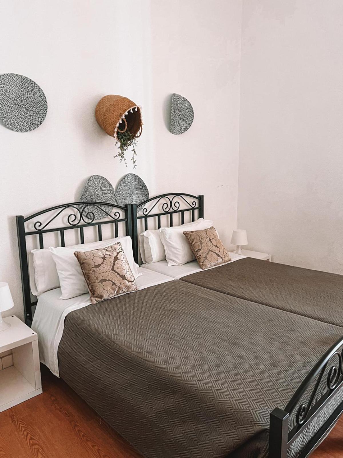 Avis Guesthouse เอโวรา ภายนอก รูปภาพ